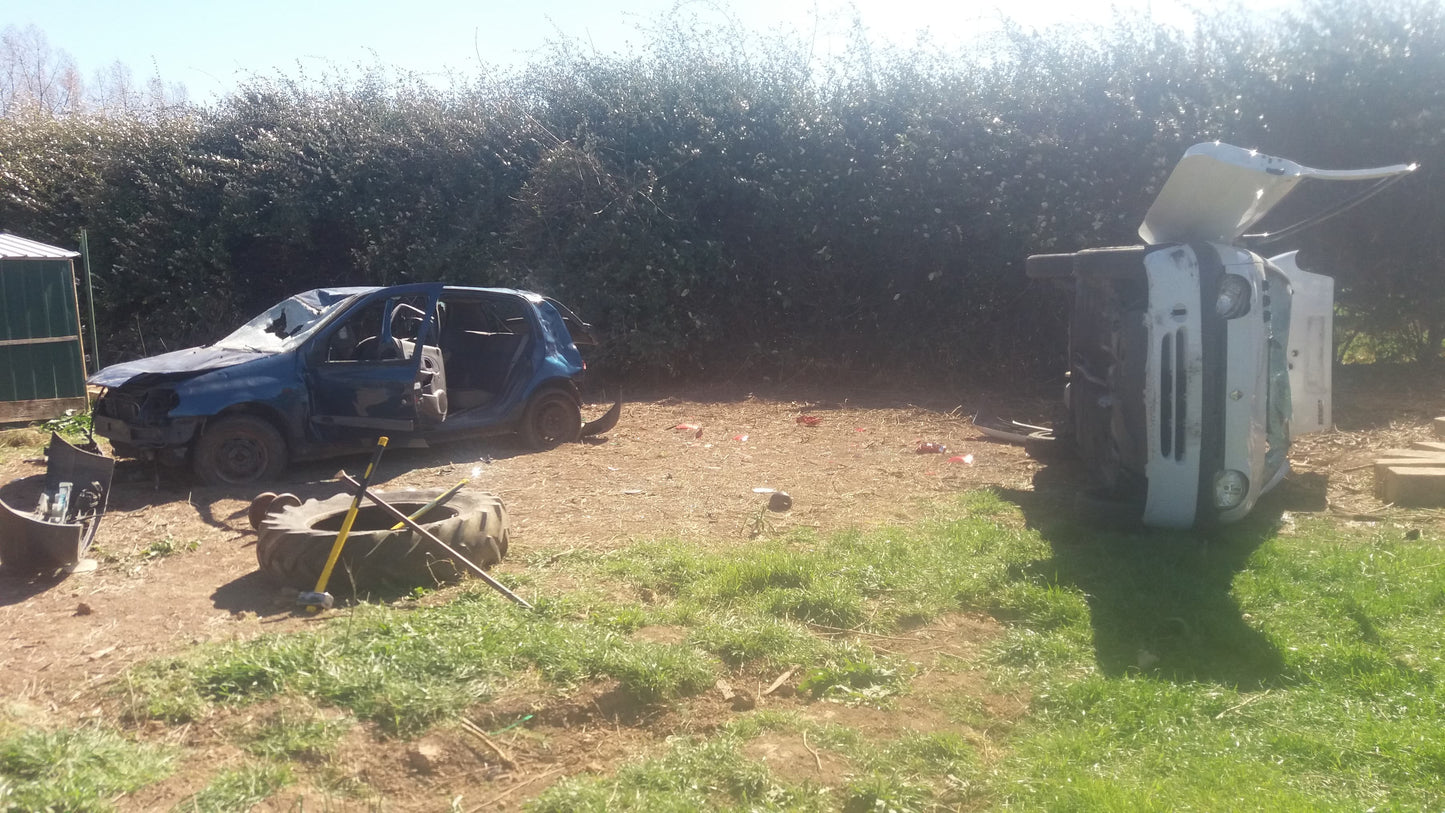 4 Girls Training With 2 Cars